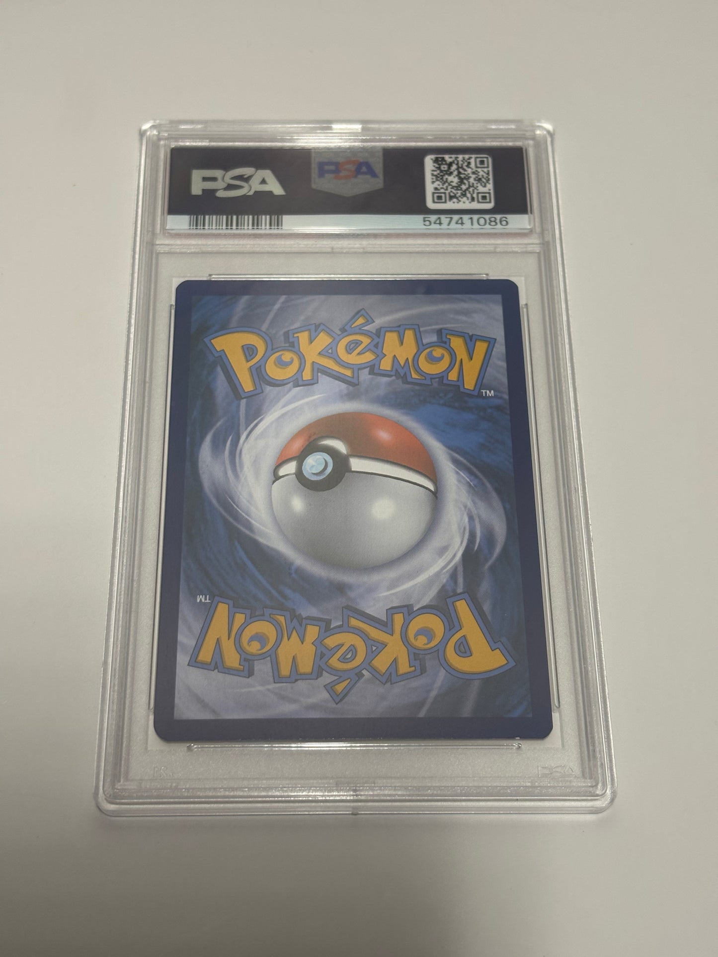 Charizard 101/108 PSA 9