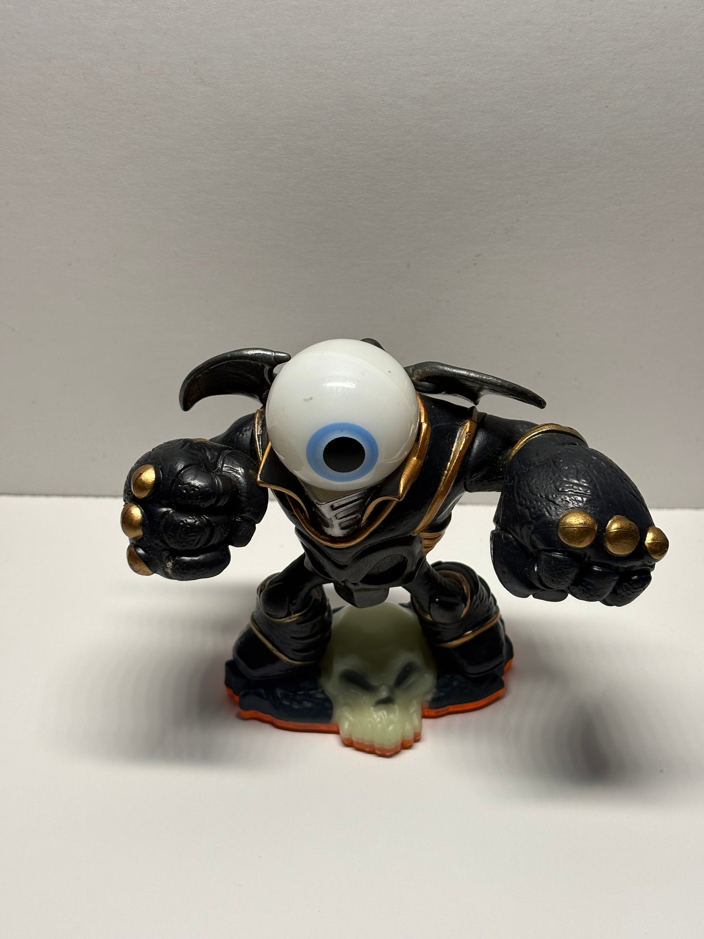 Eye brawl